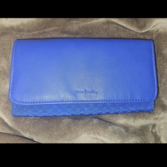 Vera Bradley RFID Blocking Wallet - Picture 1 of 4